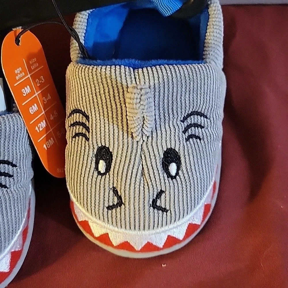 Wonder Nation Boys Shark Slippers, Size 3 NEW